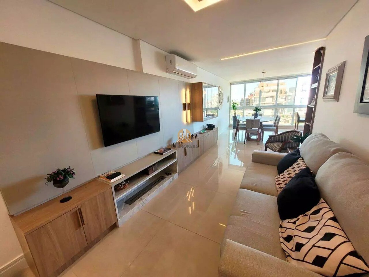 Apartamento à venda com 3 quartos, 188,00m² - CENTRO,Guaratuba