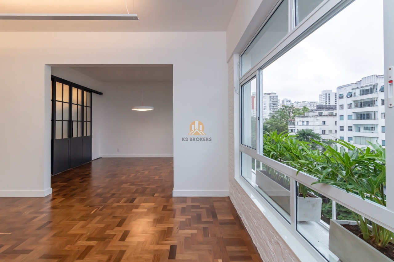  - Apartamento à venda em Higienópolis, São Paulo-SP: 3 quartos, sendo 1 suíte e 1 vaga e 239,49m²