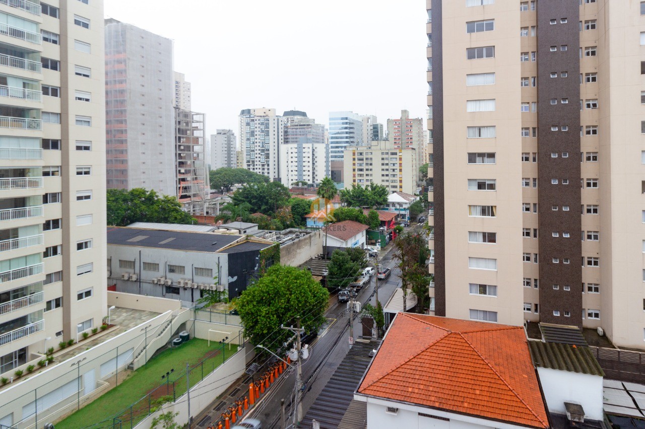  - Apartamento Semimobiliado com 2 Dormitórios e 2 Vagas – Edifício Corina | Vila Olímpia
