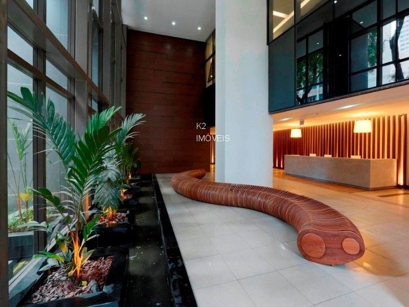  - Sala Comercial à venda no Centro de Curitiba - 64m² e 1 Vaga de Garagem