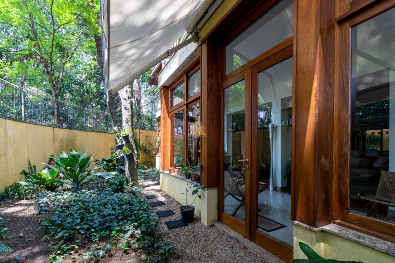  - Casa à venda, JARDIM PRUDÊNCIA, com 4 quartos, 440,00m²