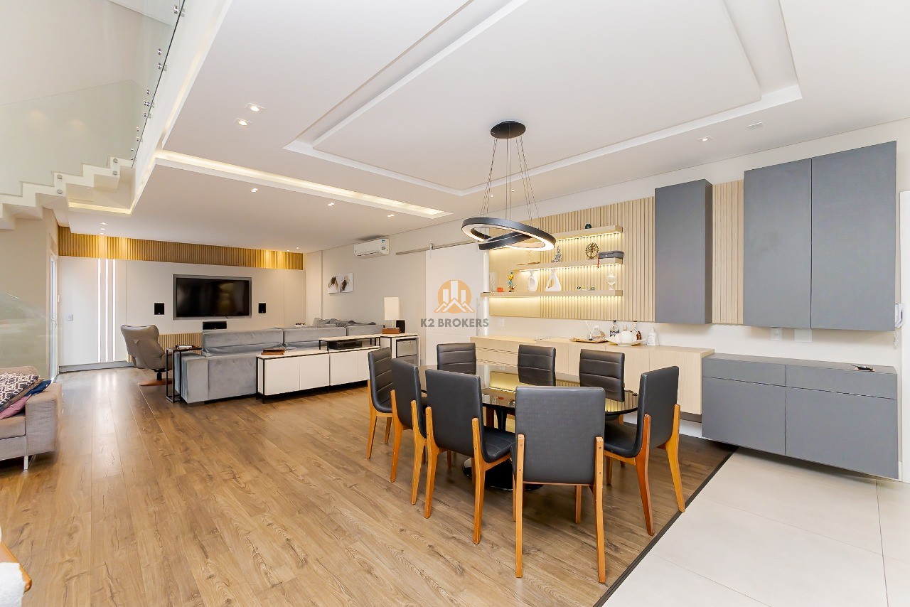 Casa à venda com 4 quartos, 460,00m² - TINGUI,CURITIBA