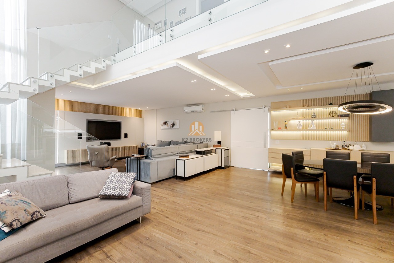  - Casa à Venda em Condomínio, Bairro Tingui, Curitiba/PR, com 460m², 4 quartos, sendo 2 Suítes