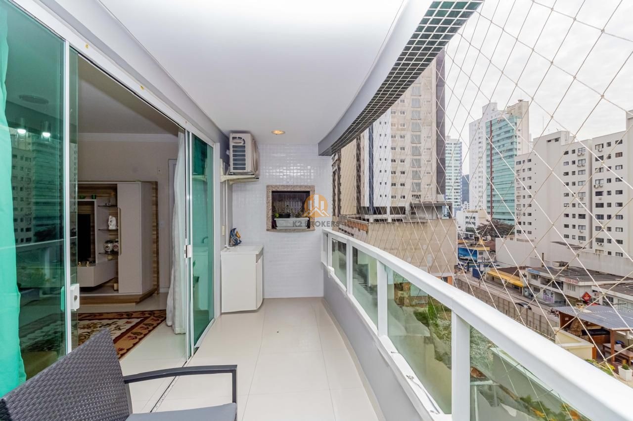  - Apartamento 4 Dormitórios no Centro de Balneário Camboriú Perto da Praia