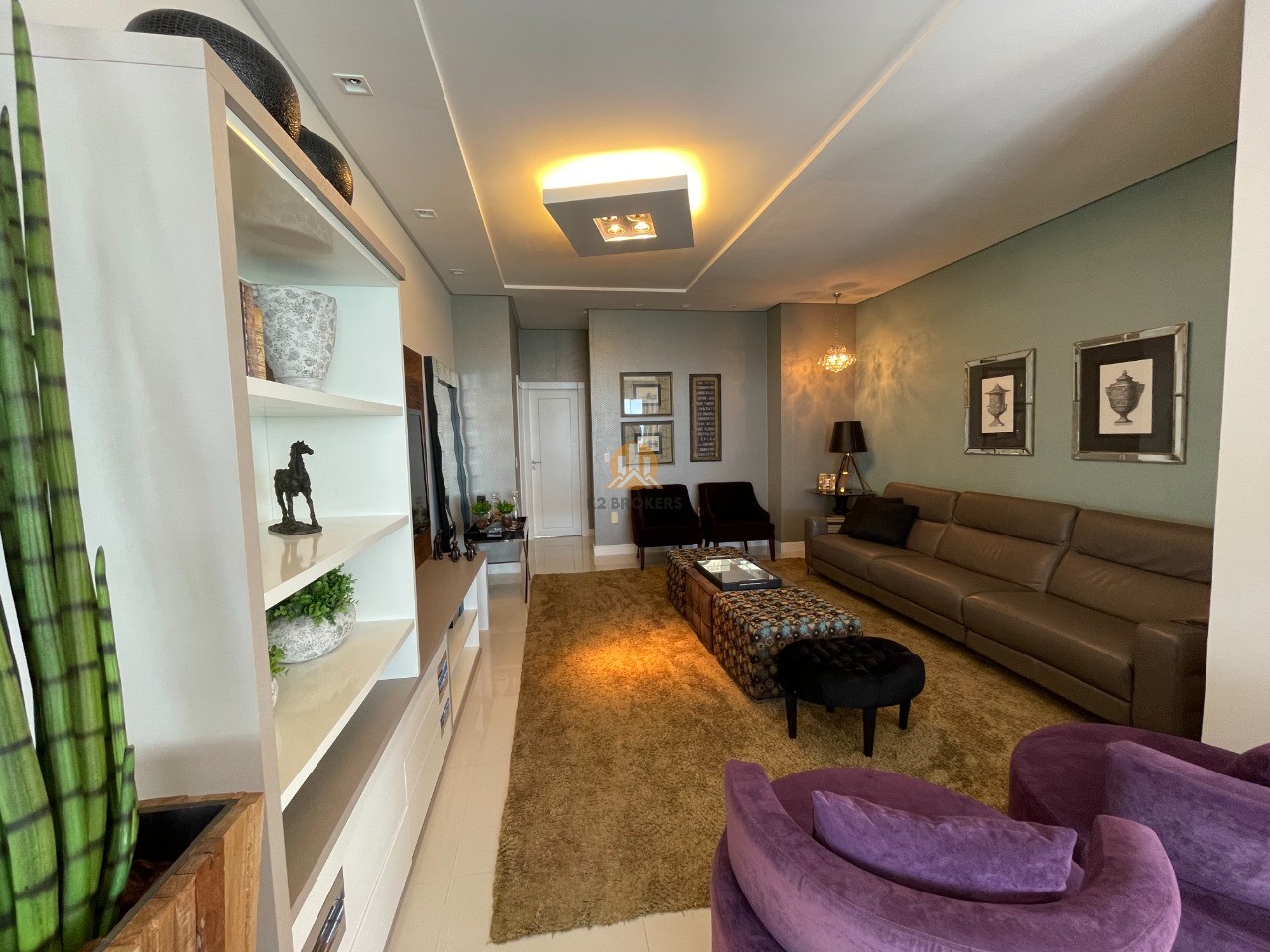  - Imperdível: Apartamento à venda em Itapema-SC, no Centro, com 4 quartos, 2 suítes e 164m² de área!