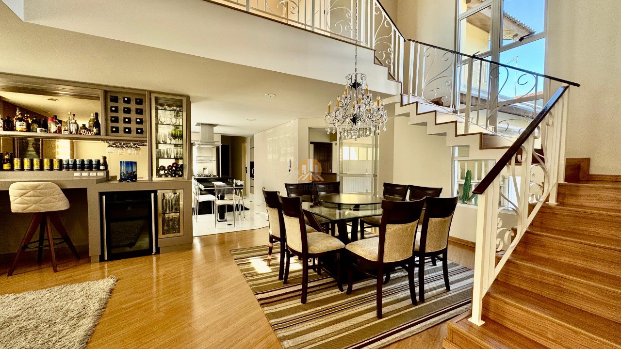 Imperdível: Casa à venda em São José dos Pinhais-PR, bairro Aristocrata, 600m². - K2 Brokers Imóveis