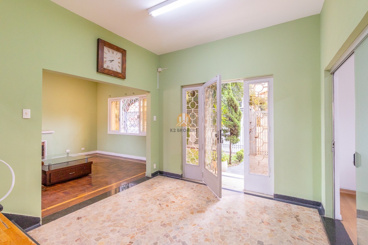  - Imóvel Comercial de Alto Padrão no Sumaré: 12 salas e 8 Vagas de Garagem em São Paulo-SP!