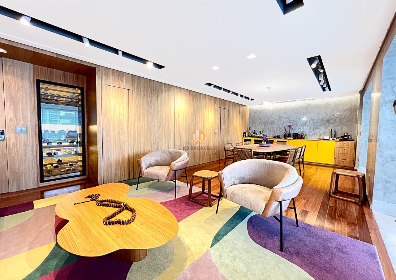  - Apartamento à venda na Vila Nova Conceição, São Paulo-SP: 3 suítes, 4 vagas e 226m²