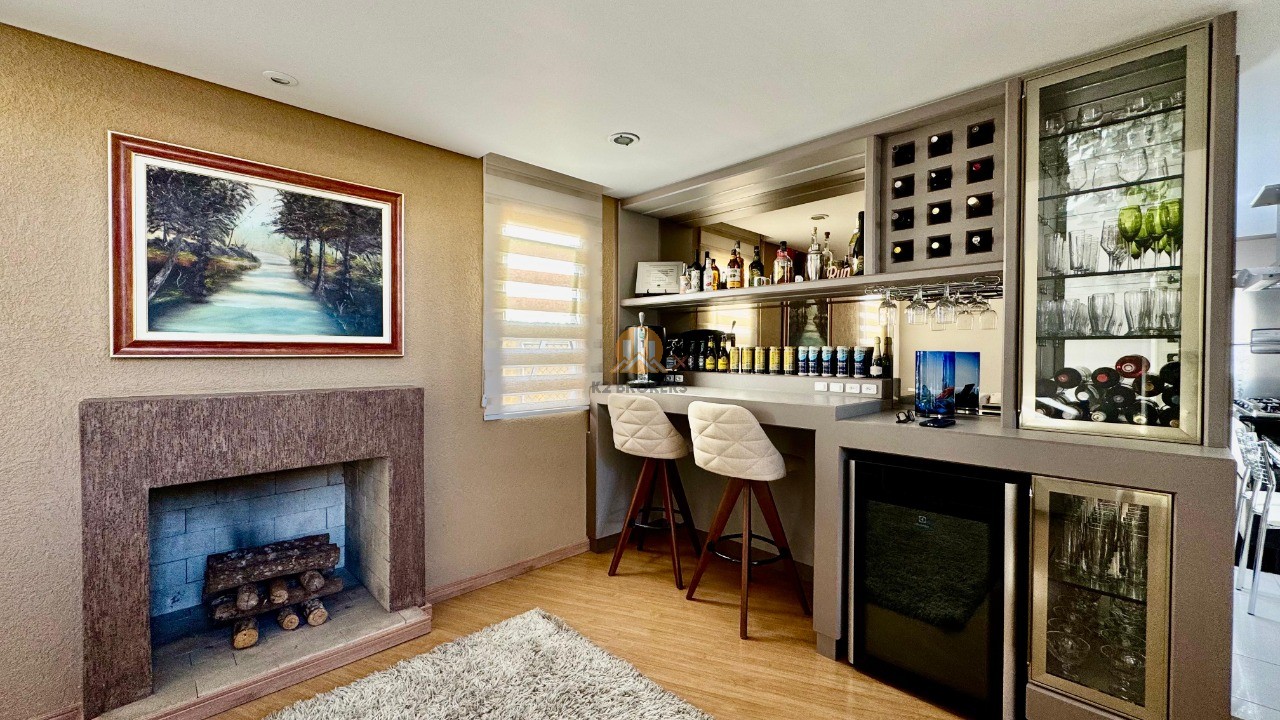  - Imperdível: Casa à venda em São José dos Pinhais-PR, bairro Aristocrata, 600m².