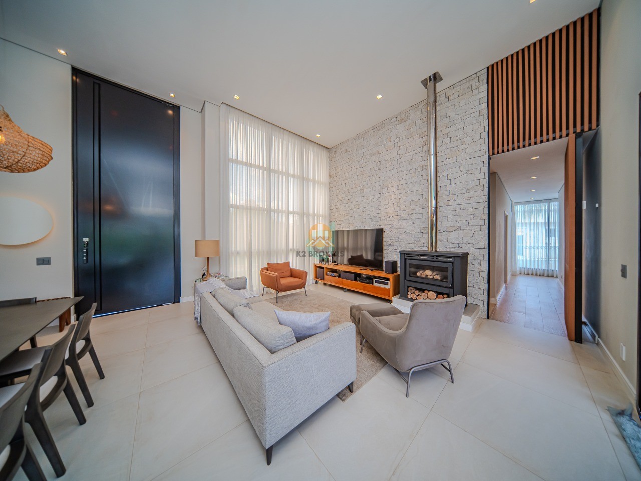  - Casa de luxo em condomínio:  4 suítes, 435m² em Santana de Parnaíba-SP, Cidade Tamboré.