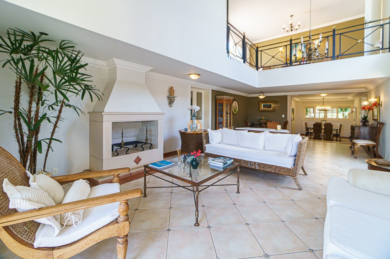  - Casa à venda em condomínio de alto padrão em Itu-SP -  5 suítes , 3 vagas e 611m².