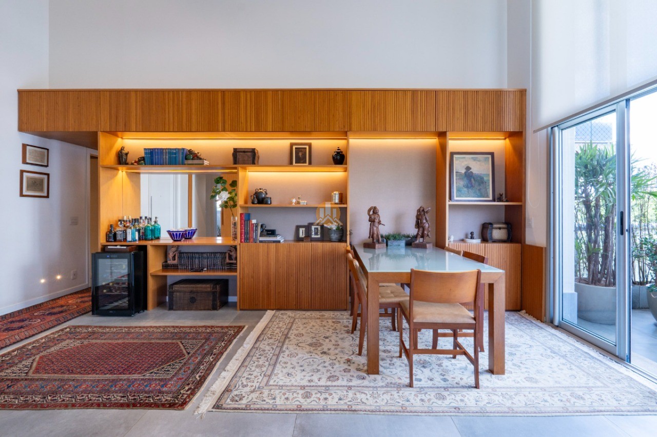  - Apartamento à venda em São Paulo-SP, no Parque do Morumbi com 2 suítes,  3 vagas e 143m²