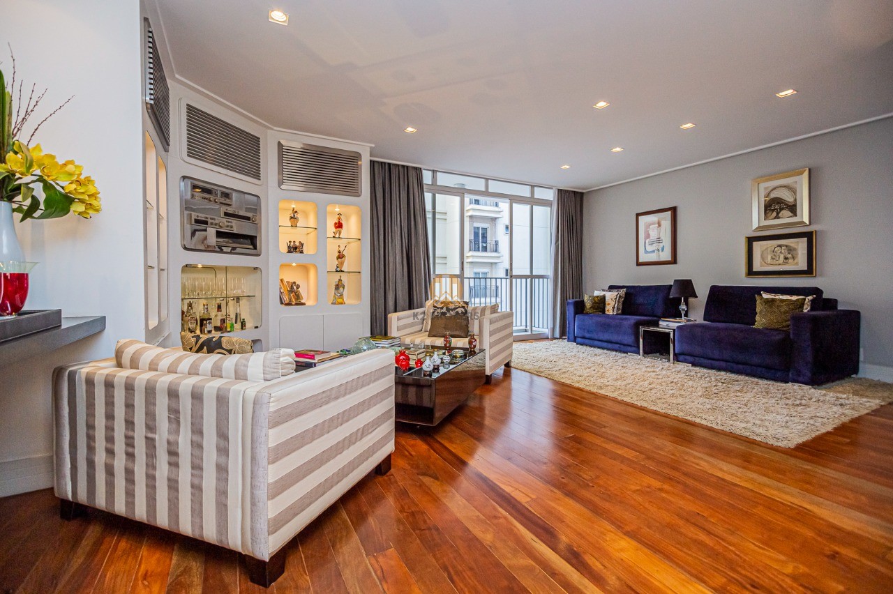 Apartamento à venda com 3 quartos, 212,00m² - Santa Cecília,São Paulo