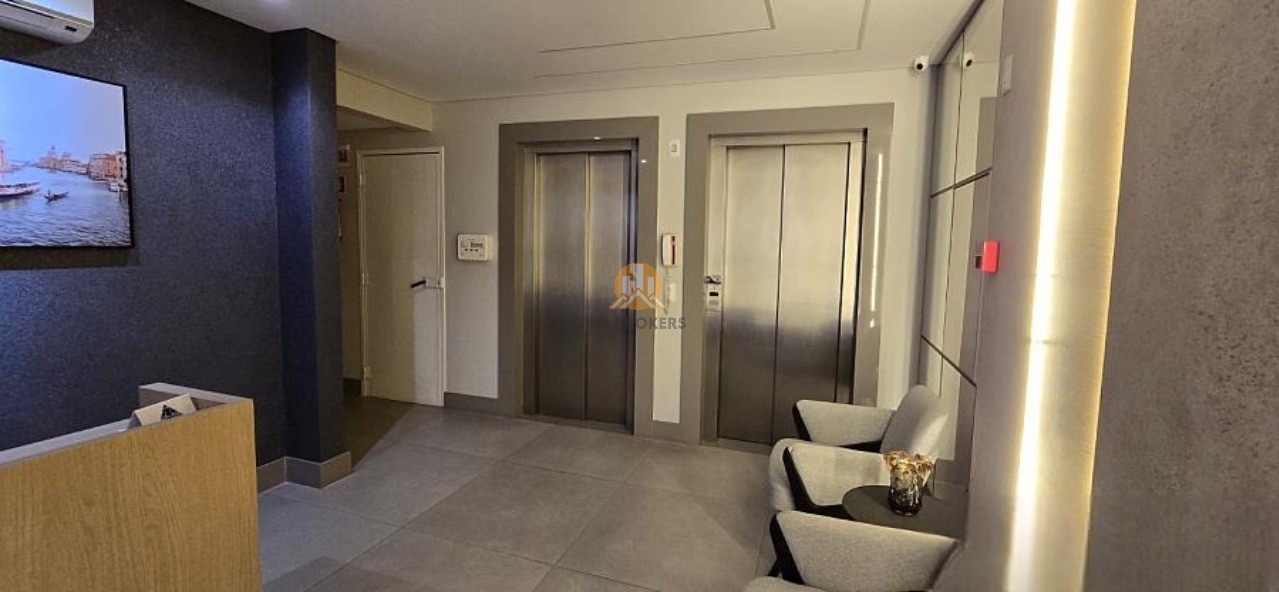  - Apartamento à venda no Centro de Balneário Camboriú-SC, com 3 quartos, sendo 1 suíte e 1 vaga - 115m²