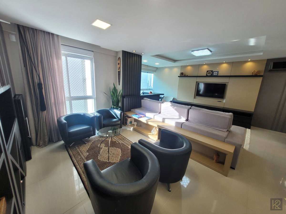 APARTAMENTO MOBILIADO À VENDA EM BALNEÁRIO CAMBORIÚ | 3 SUÍTES • 130 M² • 3 VAGAS