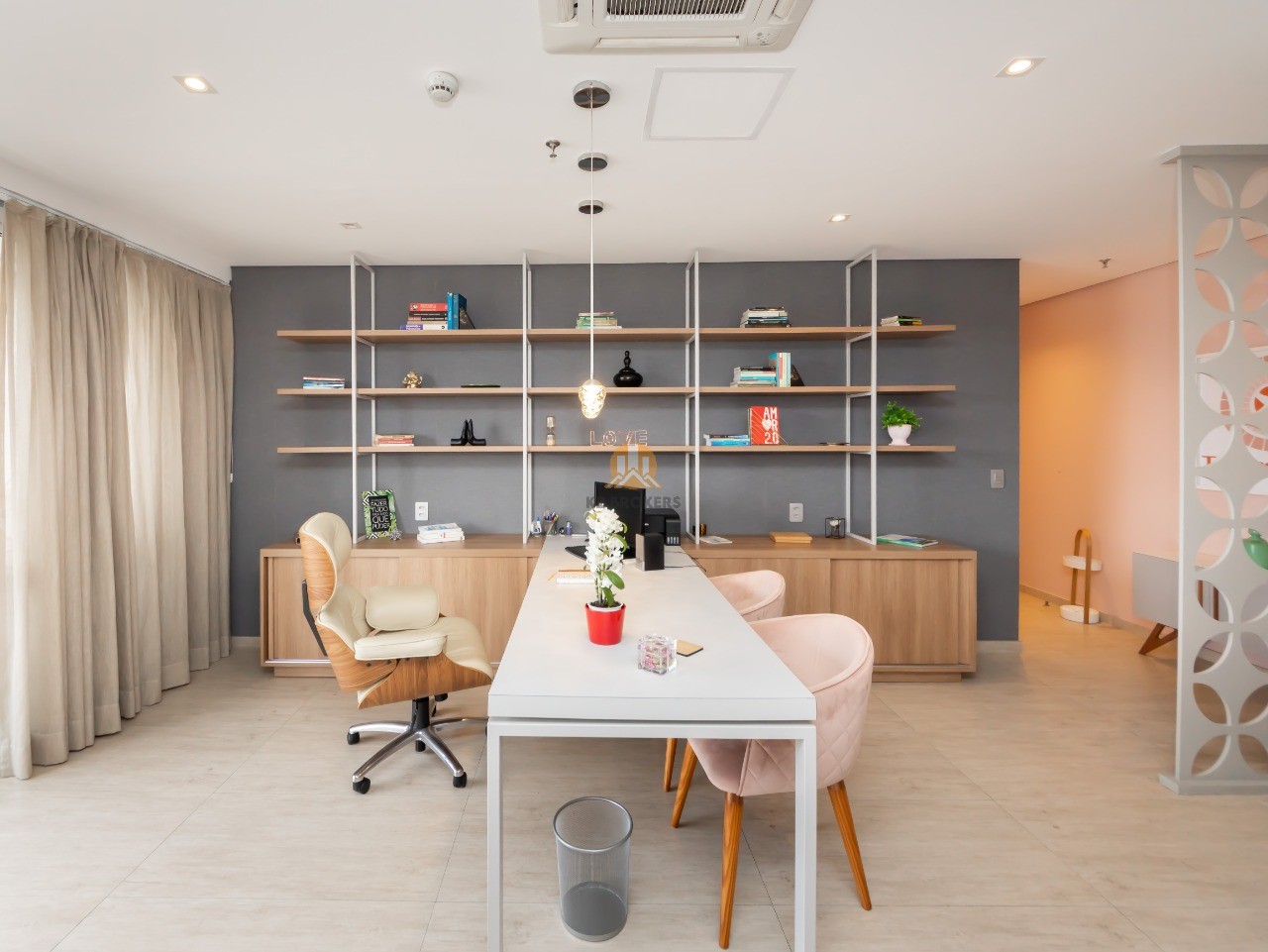  - Sala Comercial à Venda na Vila Clementino, São Paulo-SP: 1 sala, 1 banheiro, 1 vaga - 42, 90m²