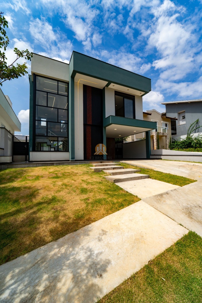  - Casa em Condomínio de Alto Padrão em Itupeva-SP  - 3 Suítes, 4 Vagas de Garagem  - 284m²
