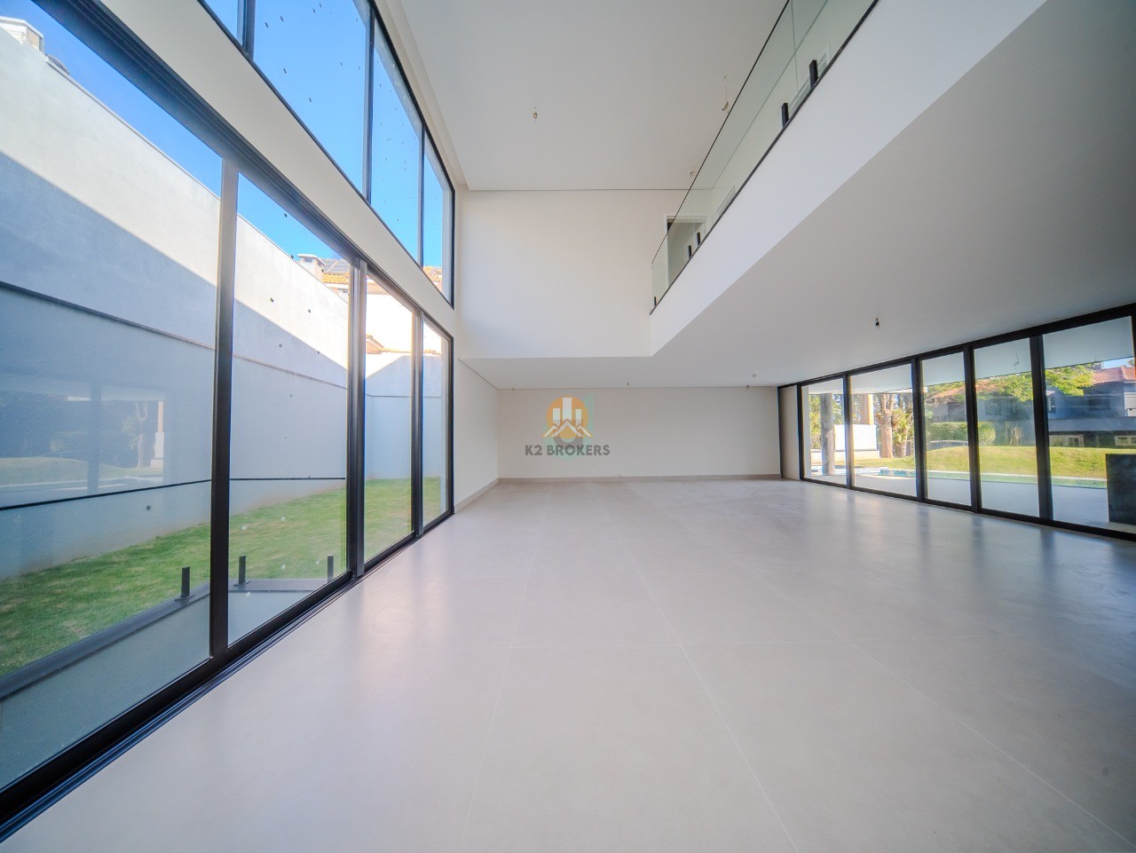  - Casa 5 suítes em Alphaville, Santana de Parnaíba-SP: 10 vagas, 897m².