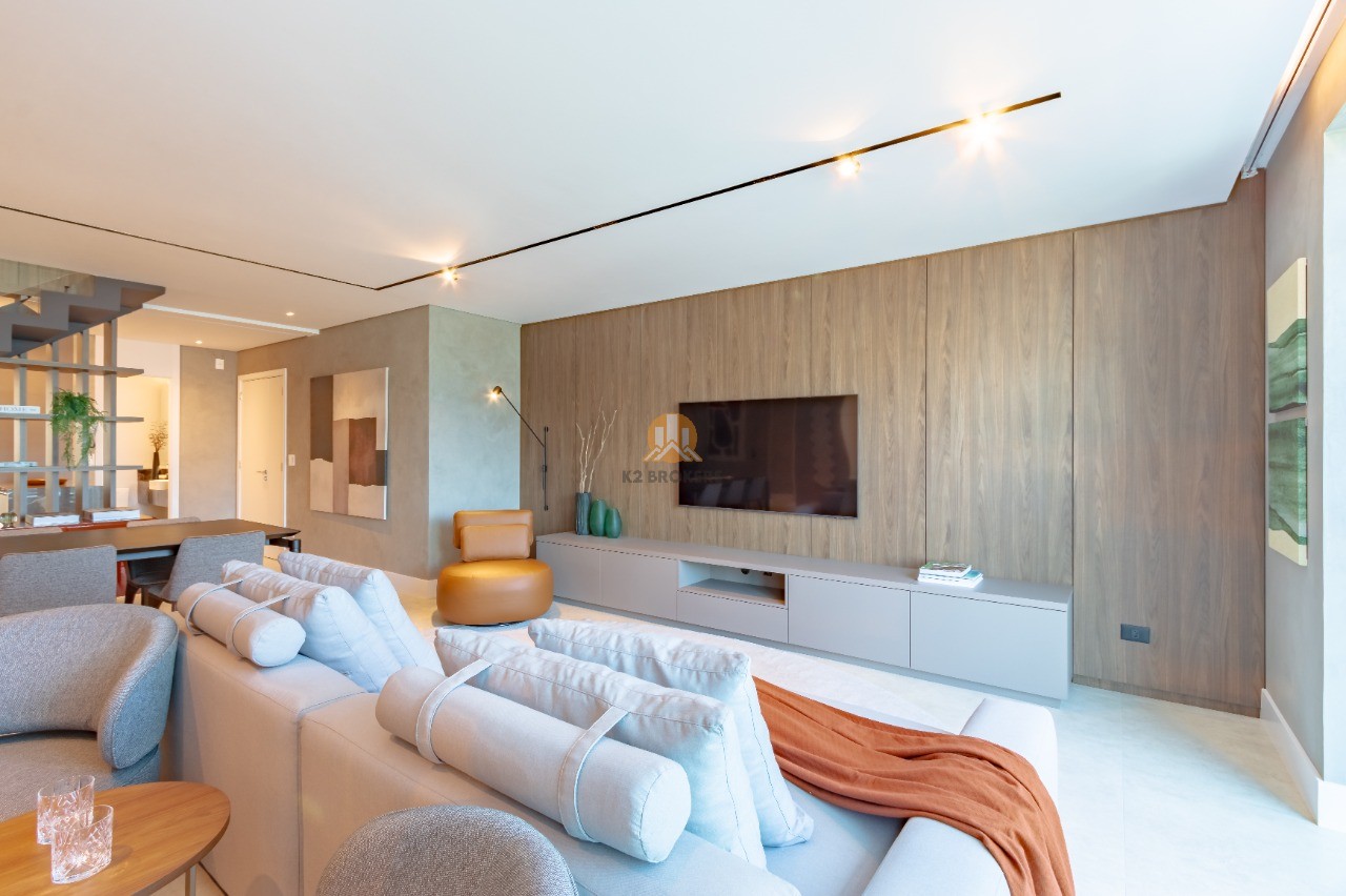 Cobertura à venda com 3 quartos, 216,00m² - CABRAL,CURITIBA