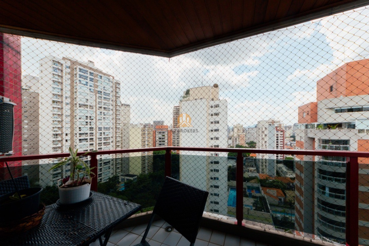  - Apartamento à venda em Perdizes, São Paulo:  3 suítes e 3 vagas de garagem!