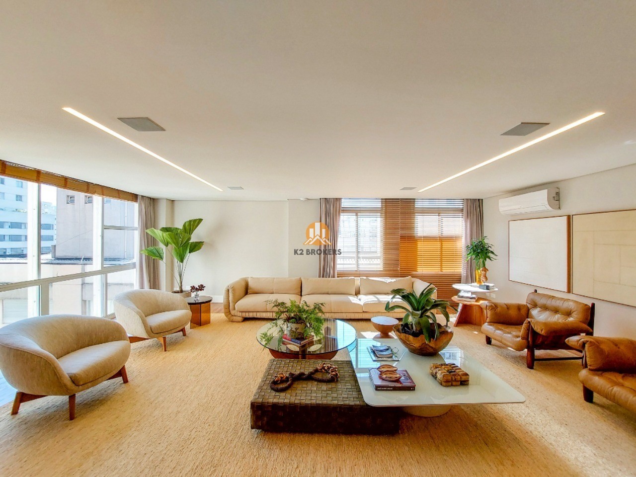  - Apartamento à venda em Cerqueira César: 3 suítes, 3 vagas de garagem - São Paulo-SP - 271m².